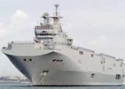 Россия ведет переговоры о покупке французского корабля для ВМФ