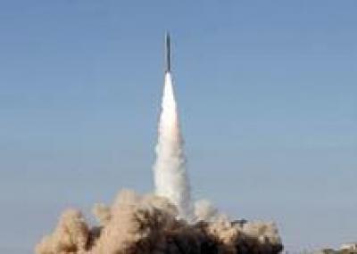 Иран испытал баллистическую ракету Sejil-2