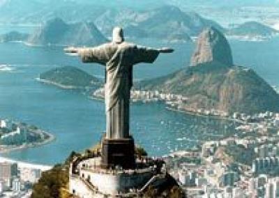 Бразильская полиция не пускает туристов к статуе Христа