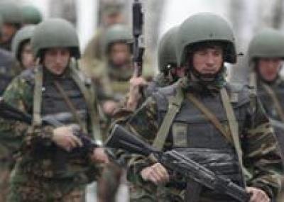 Армия в России со временем должна перейти на контрактную основу