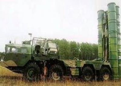 Зенитно-ракетные полки под Санкт-Петербургом получат комплексы С-300 `Фаворит`, подмосковные соединения - комплексы `Панцирь-С`
