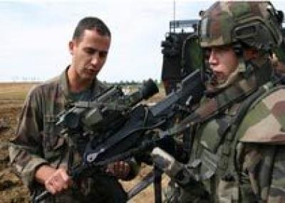 РФ ведет переговоры с Францией о закупке экипировки `солдата будущего`