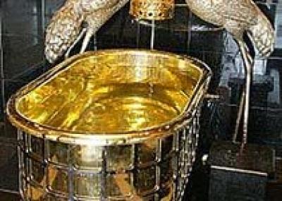 Ванну из золота похитители вынесли с 10 этажа японского отеля