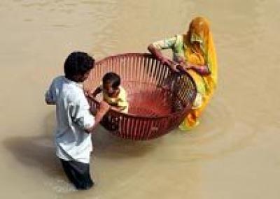 Дожди в Индии убили более 100 человек