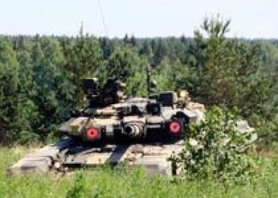 В текущем году на вооружение ВС РФ поступило свыше 100 модернизированных танков
