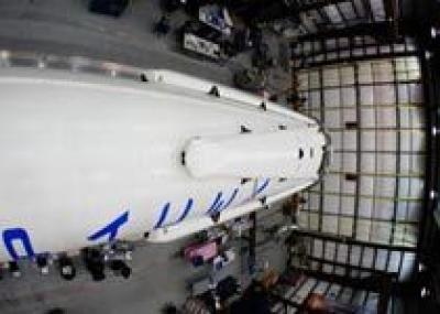 Ракета космического `грузовика` получила опоры для вертикального приземления