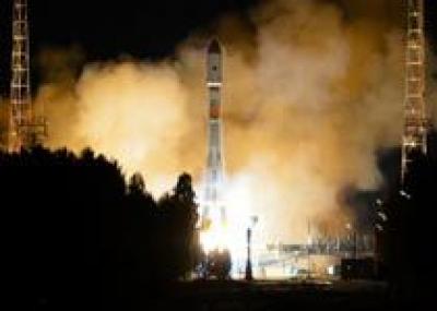 Ракета-носитель со спутником `Глонасс-М` стартовала с Плесецка