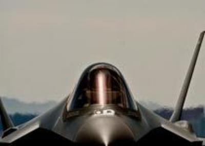 Южнокорейские летчики займутся `преследованием` F-35