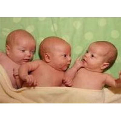 53-летняя итальянка родила трех близнецов