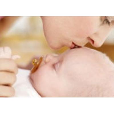 Поцелуй матери дарит иммунитет человеку на всю жизнь