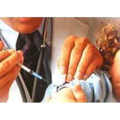 18 украинских детей попали в больницу после прививок индийской вакциной