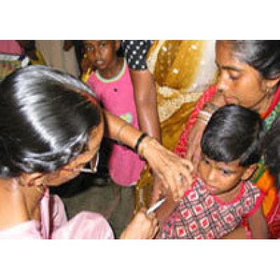 Индийские дети умирают от японского энцефалита из-за бракованных вакцин