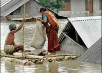 Из-за наводнений во Вьетнаме застряли тысячи туристов