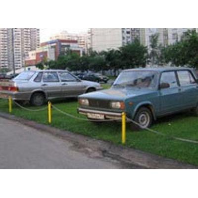 ГАИ Минска всерьез взялось за любителей парковаться на газонах