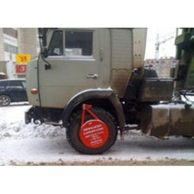В Казани будут судить дальнобойщика сорвавшего гаишный блокиратор