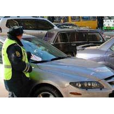 Повышение штрафов за неправильную парковку в Питере предлагают отсрочить