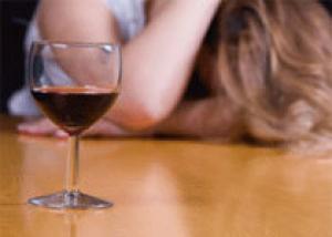 Женщины, выпивающие хотя бы бокал вина в день, чаще заболевают раком
