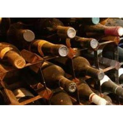 В Алчевске правоохранители изъяли 850 литров вина без акцизных марок