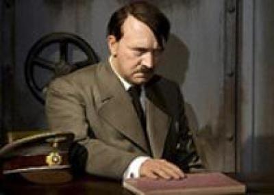 `Обезглавленная` фигура Гитлера возвращена в берлинский музей