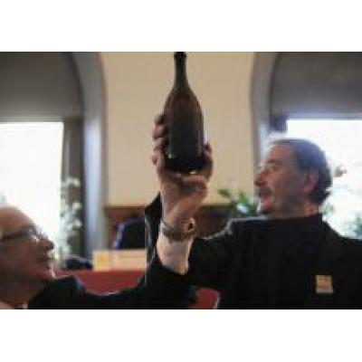 Бутылка вина «Vin Jaune» 237-летней выдержки будет продана