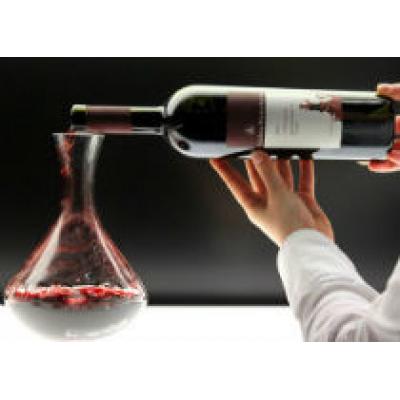 Как заставить вино правильно «дышать»