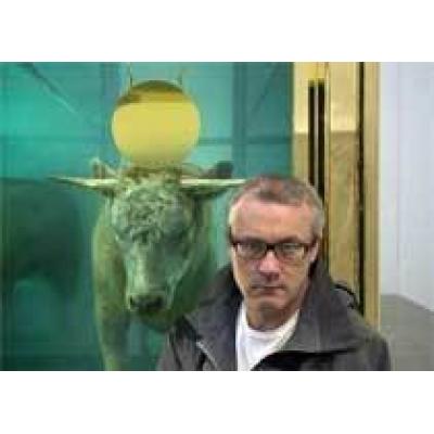 `Золотой телец` Дэмиена Херста назван топ-лотом аукциона Sotheby