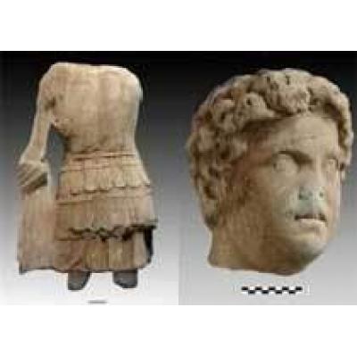 Археологи нашли римские статуи под водой