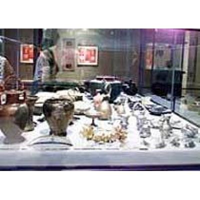 Хранитель греческого музея обвиняется в незаконном сбыте археологических находок