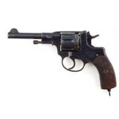 Центральному музею Вооруженных Сил передан револьвер системы Наган