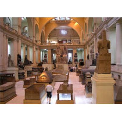 Из египетского музея украдено девять картин