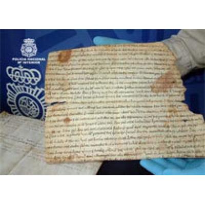 Испанские полицейские нашли средневековые пергаменты