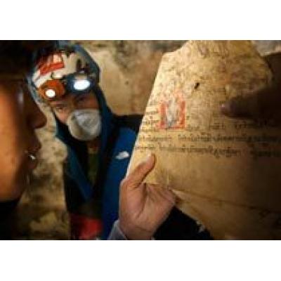 В тибетских пещерах обнаружены древние рукописи
