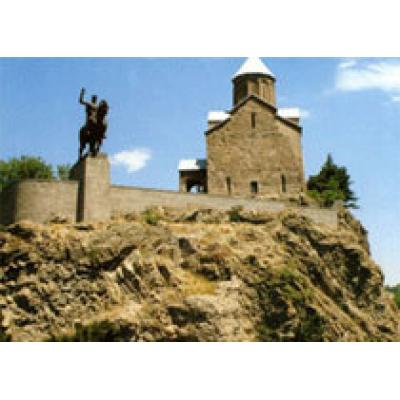 В пригороде Тбилиси обнаружена серебряная лампада XIII века