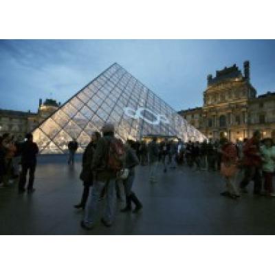 В Париже завели дело о поддельных билетах в Лувр