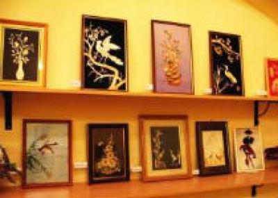 В Саратове организована выставка картин в технике ясибана