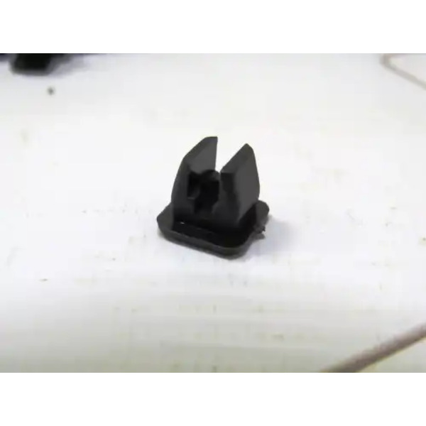 втулка крепления номерного знака! Lada 21010280802000