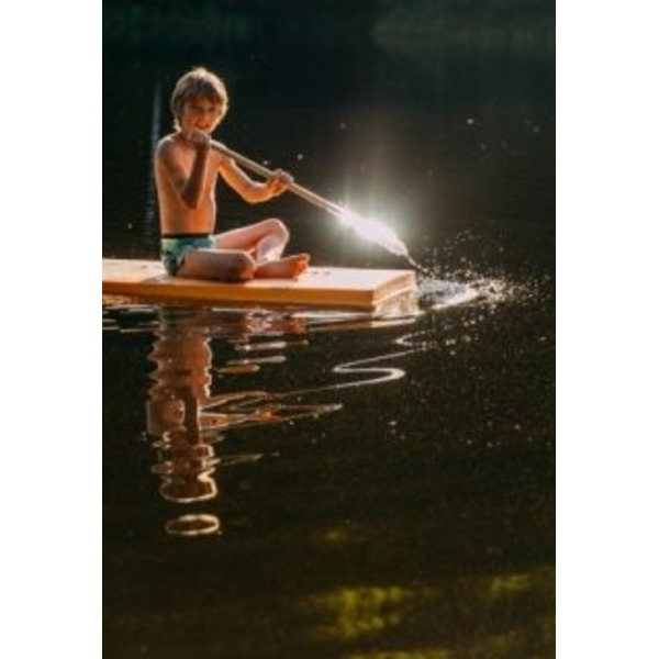 Girl. Boy. Sea. Рецензия