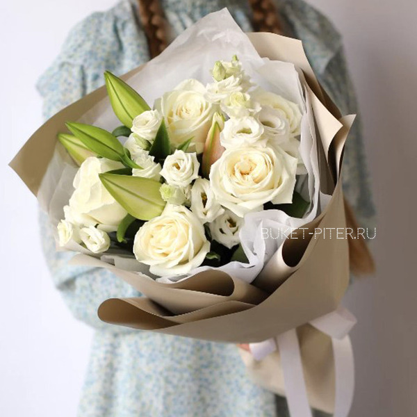 Нежный букет с Лилией и Эустомой