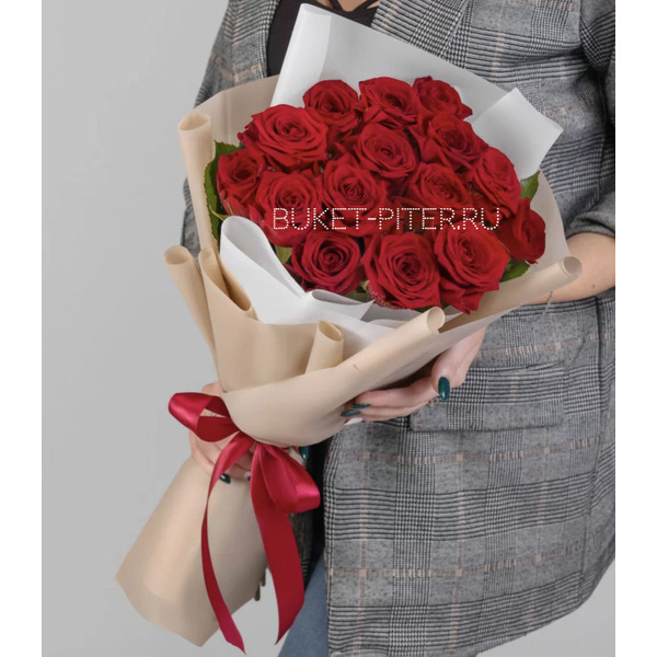 Букет Красных Роз в упаковке