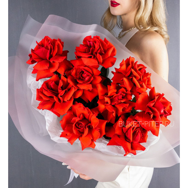 Букет из Ярких Французских Красных Роз