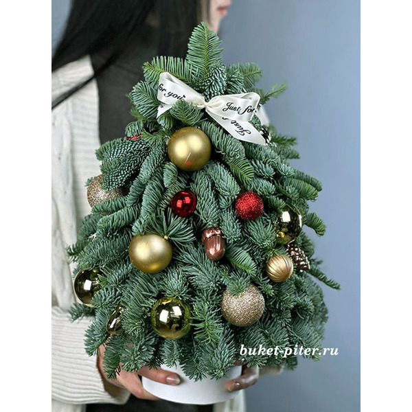 Елочка из Нобилиса с Украшениями