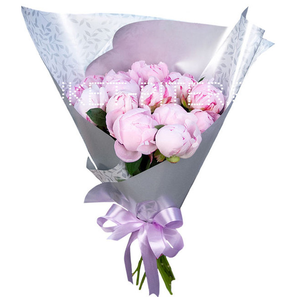 Букет с Нежными Розовыми Пионами в Упаковке