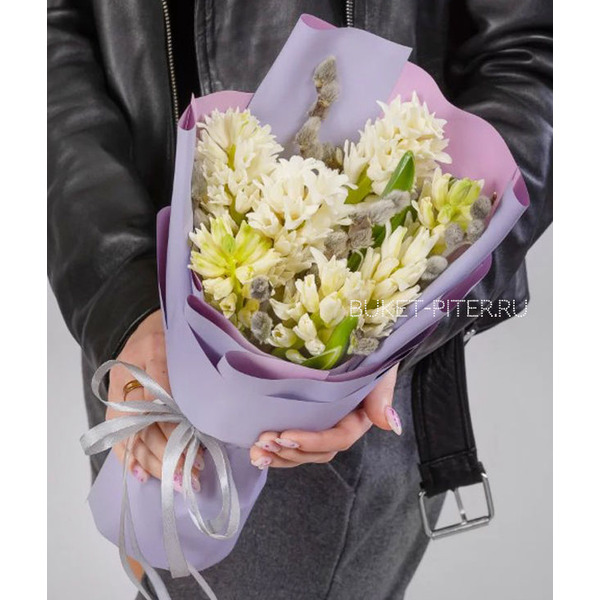 Букет Гиацинтов с Вербой