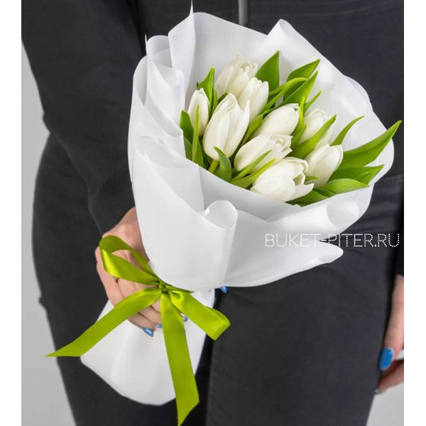 Букет Белых Тюльпанов в Матовой упаковке