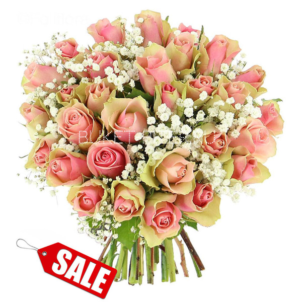 Блестящий букет Розовых роз с Гипсофилой