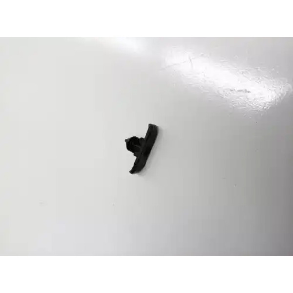 109026HP !клипса уплотн. капота D5 VW Golf/Vento/Bora/Sharan/Lupo 92>/Passat 94-97 1H0823717 VAG