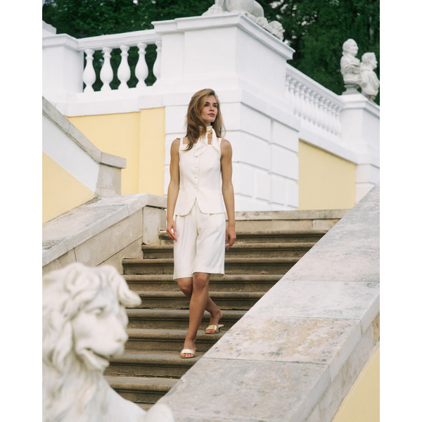 Шорты бермуды на подкладке, из тенселя, белый молочный