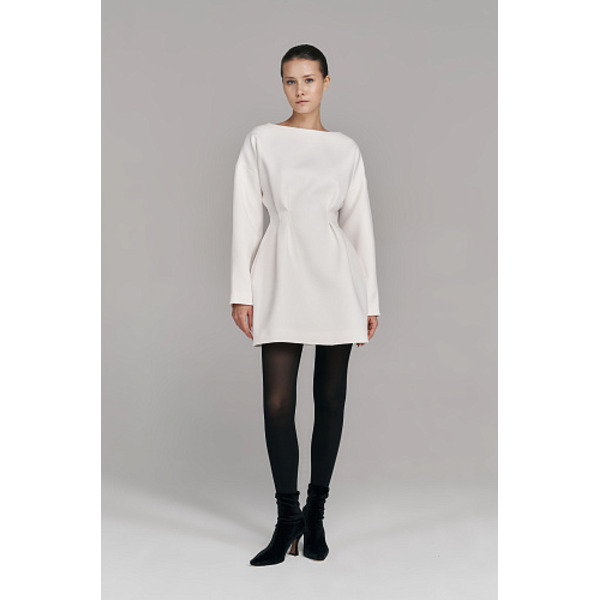 Платье силуэта песочные часы